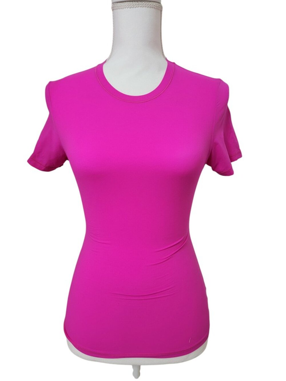 SKIMS Size S Neon Pink / Fuchsia "Fits Everybody T-Shirt"